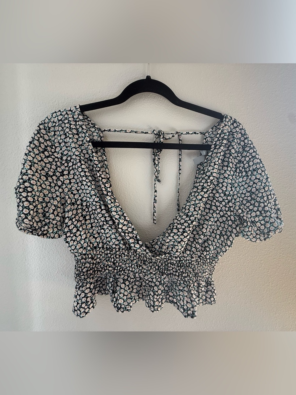 Open back floral crop top ❤️🌸🌷🌹